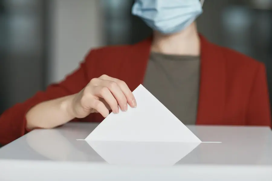 Savona celebra gli 80 anni del voto alle donne con la lettura scenica “Sebben che siamo donne”