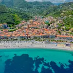 Liguria, attivato il Piano Caldo 2026: numero verde e servizi per le persone fragili