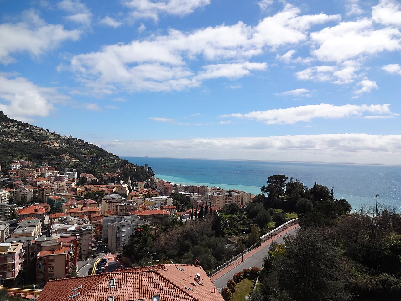 Finale Ligure: paradiso dell'arrampicata sportiva, borghi medievali e spiagge tra le più belle di Liguria