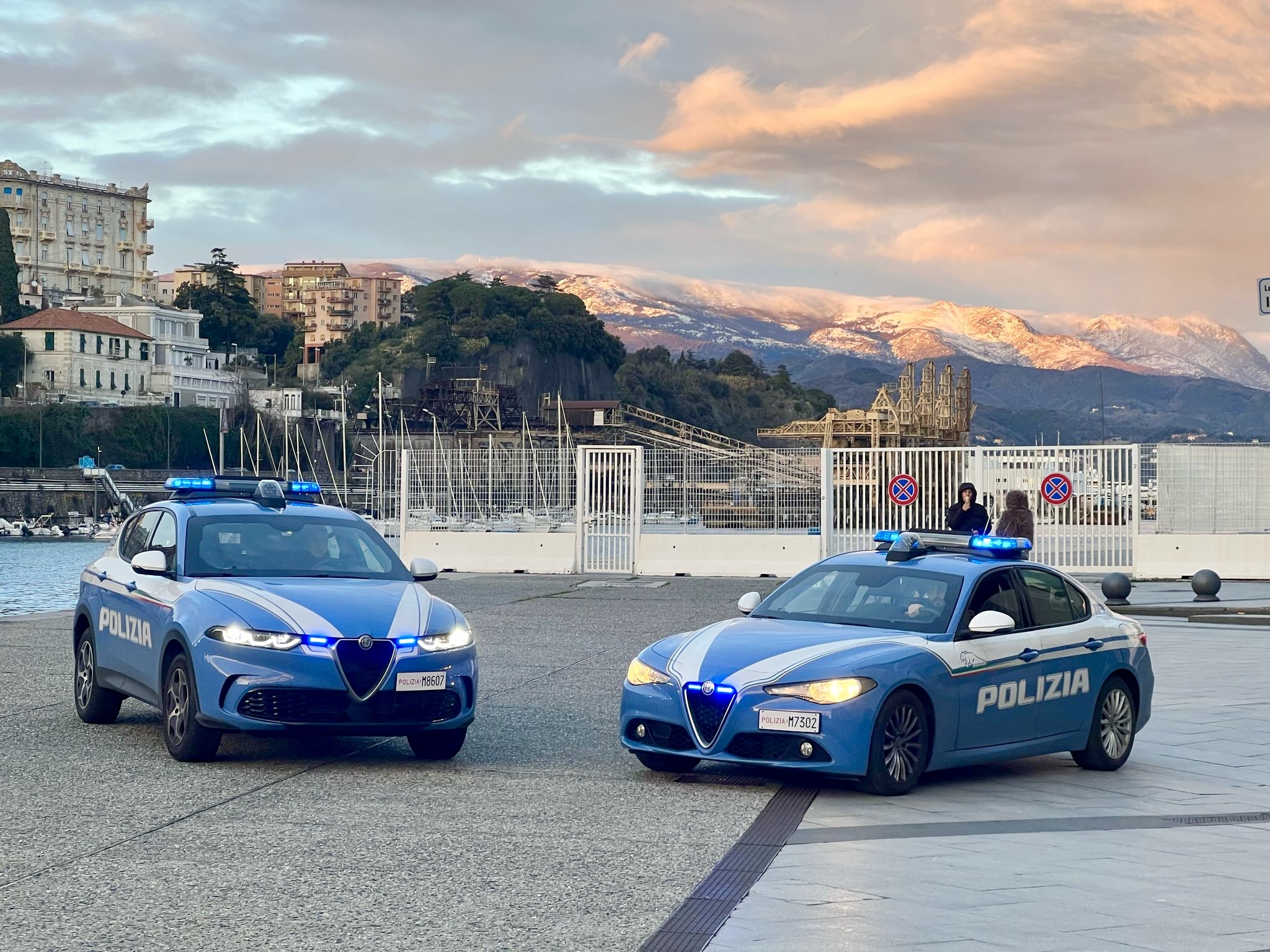 Aggressione alla Darsena di Savona: sei giovani denunciati dalla Polizia di Stato